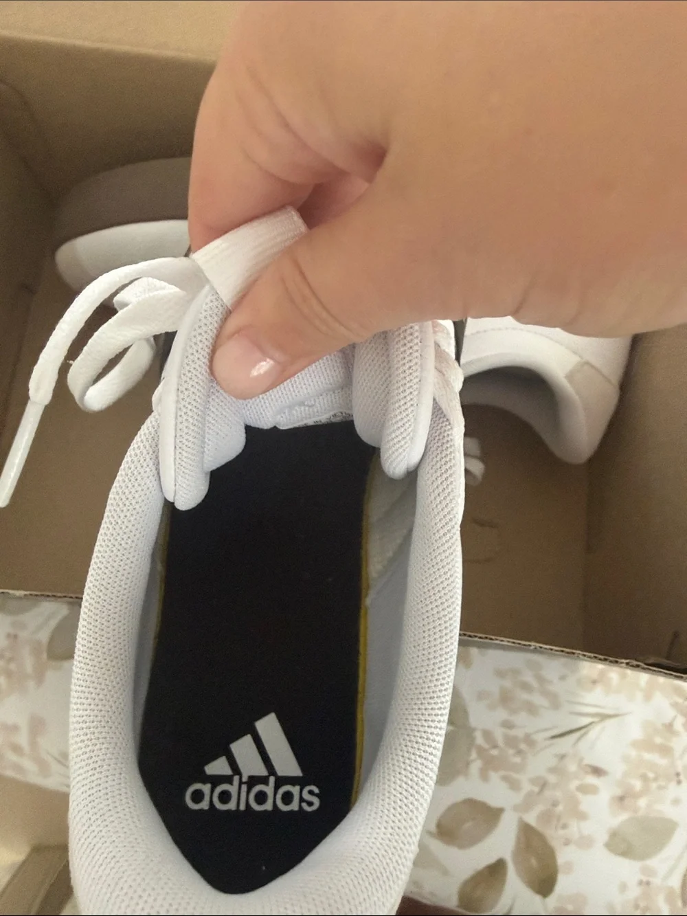 adidas Women’s  White Sneakers with Black Stripes and Brown Sole size 8